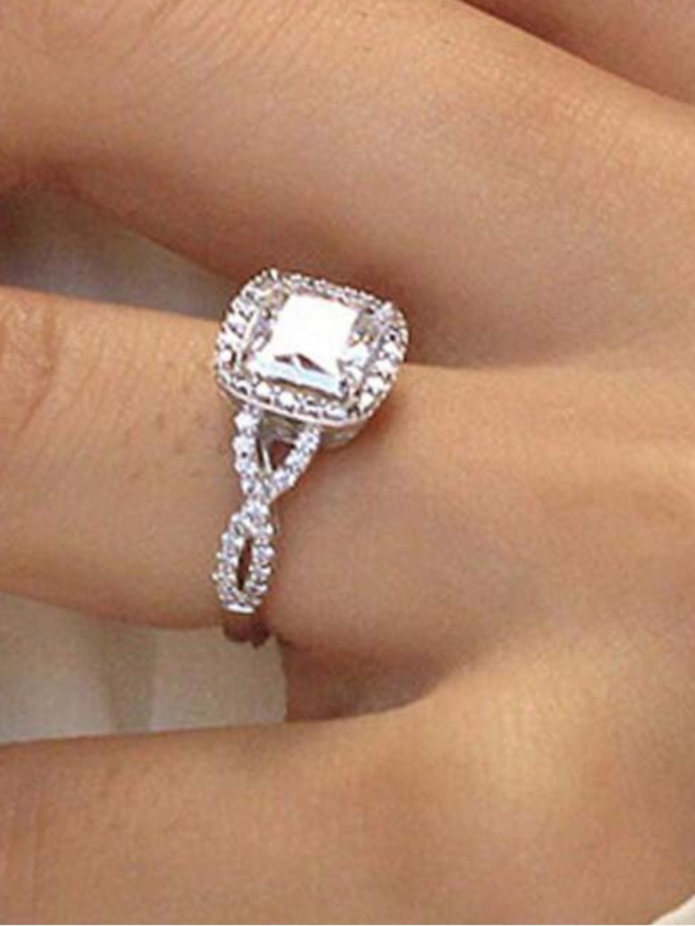 Silver ring - Picture 2 of 4